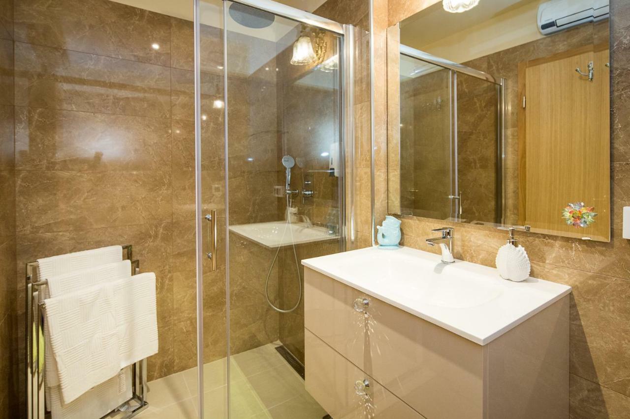 Valdibora Sea View Residence Rovinj Dış mekan fotoğraf
